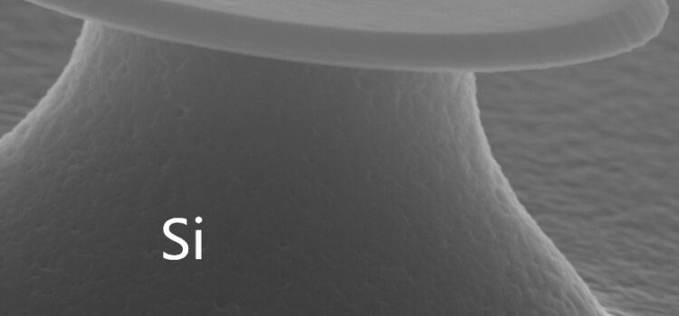 III-V/Si Materials and photonic devices